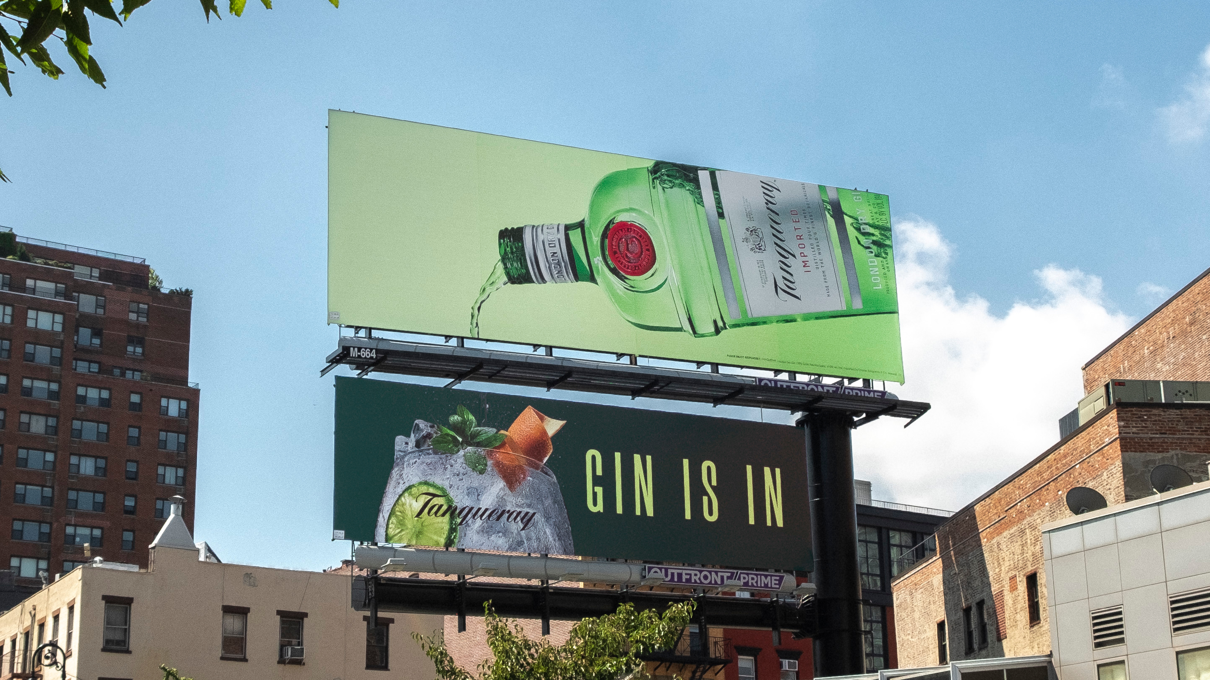 TANQUERAY_DOC_OOH_NYC_CROPS